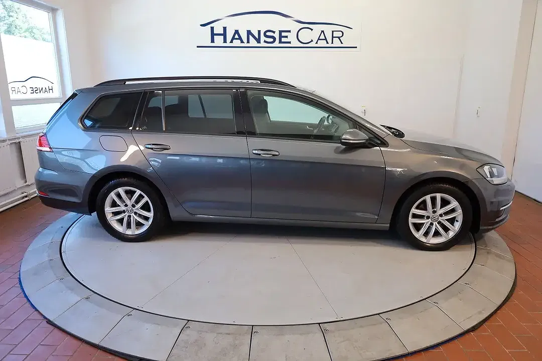 Volkswagen Golf - Thumbnail 5