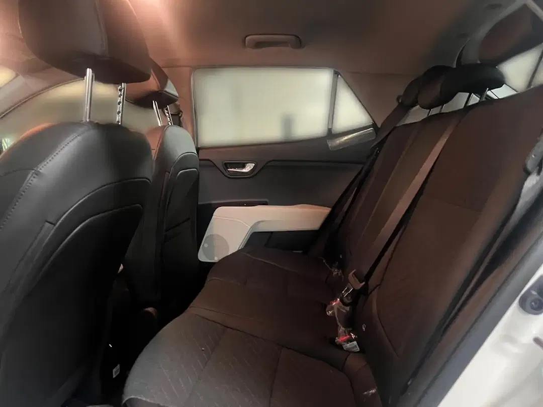 Kia Stonic - Thumbnail 11