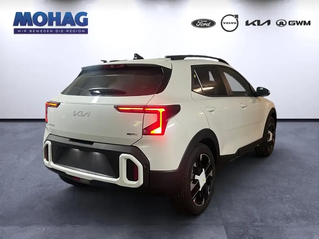 Kia Stonic - Thumbnail 3