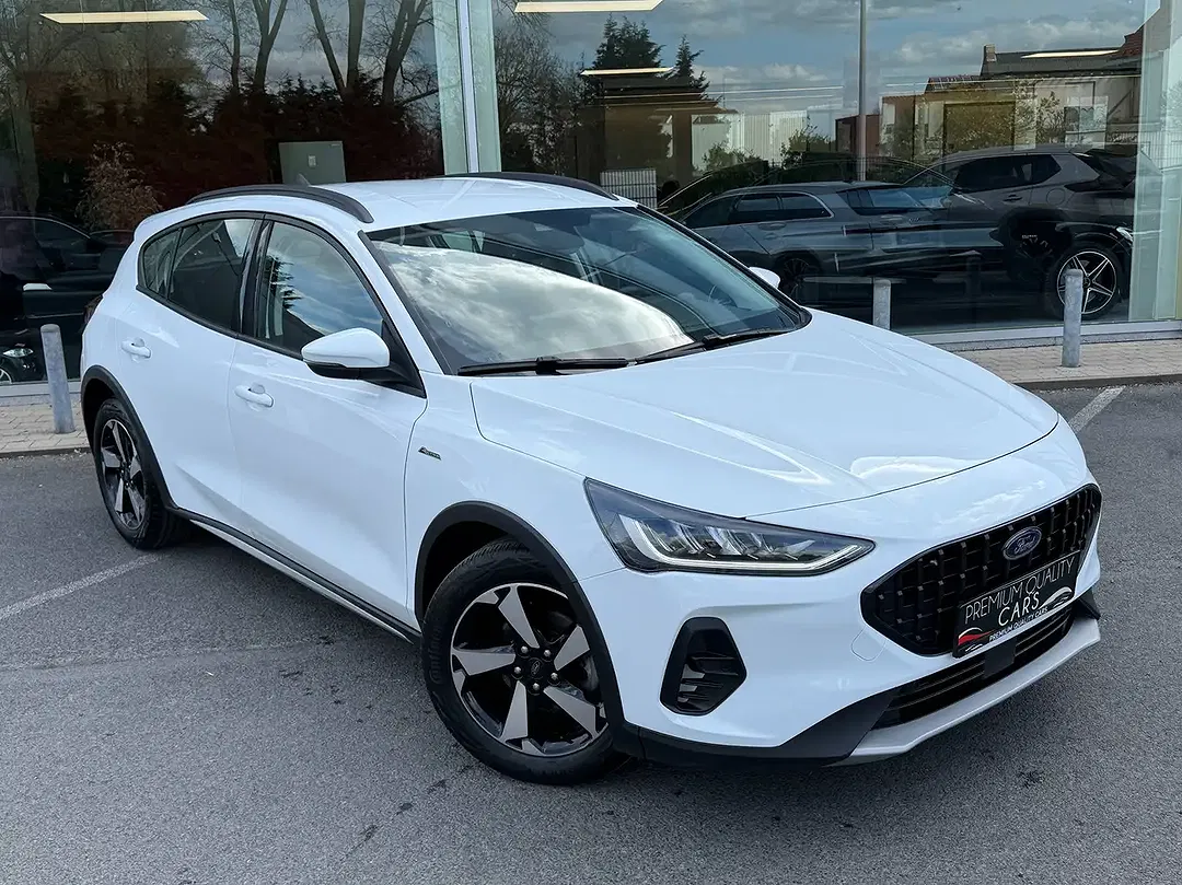 Ford Focus - Thumbnail 6