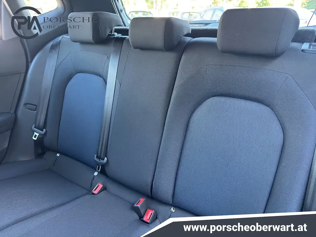 SEAT Arona - Thumbnail 13