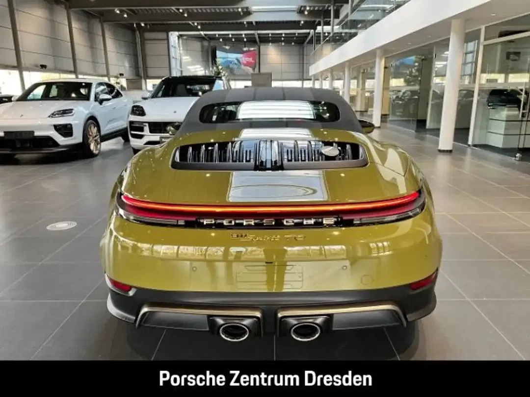 Porsche 992 - Thumbnail 10