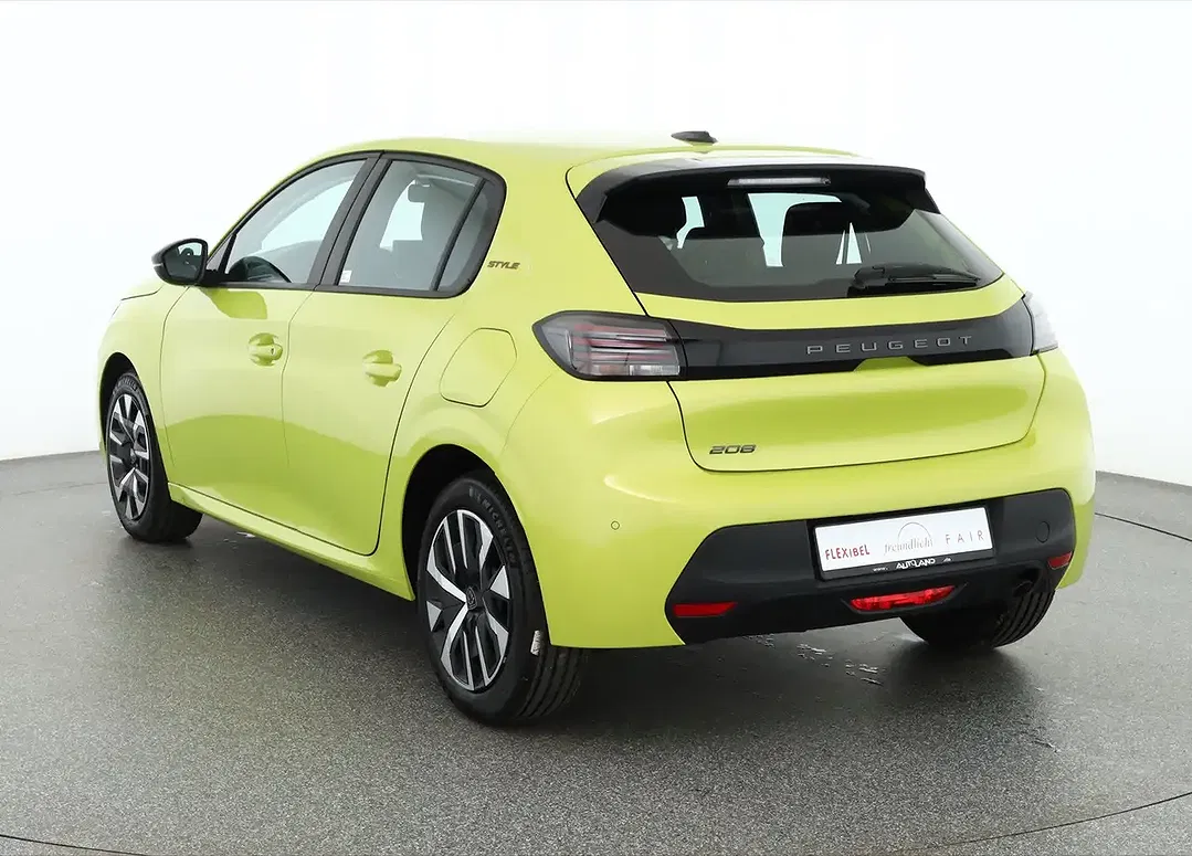 Peugeot 208 - Thumbnail 2