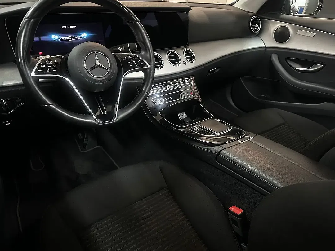 Mercedes-Benz E 300 - Thumbnail 13