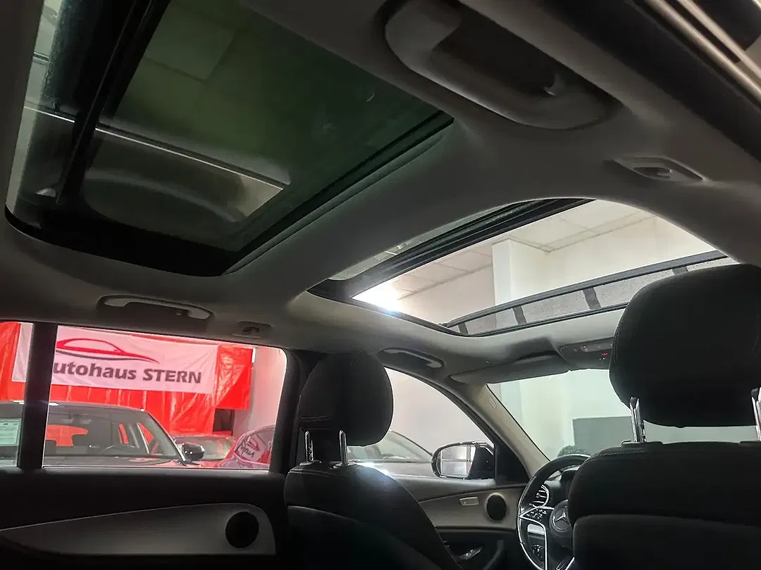 Mercedes-Benz E 300 - Thumbnail 19