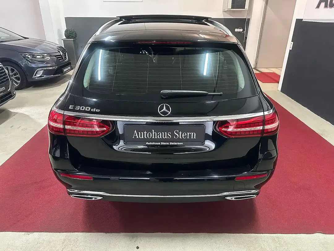 Mercedes-Benz E 300 - Thumbnail 6