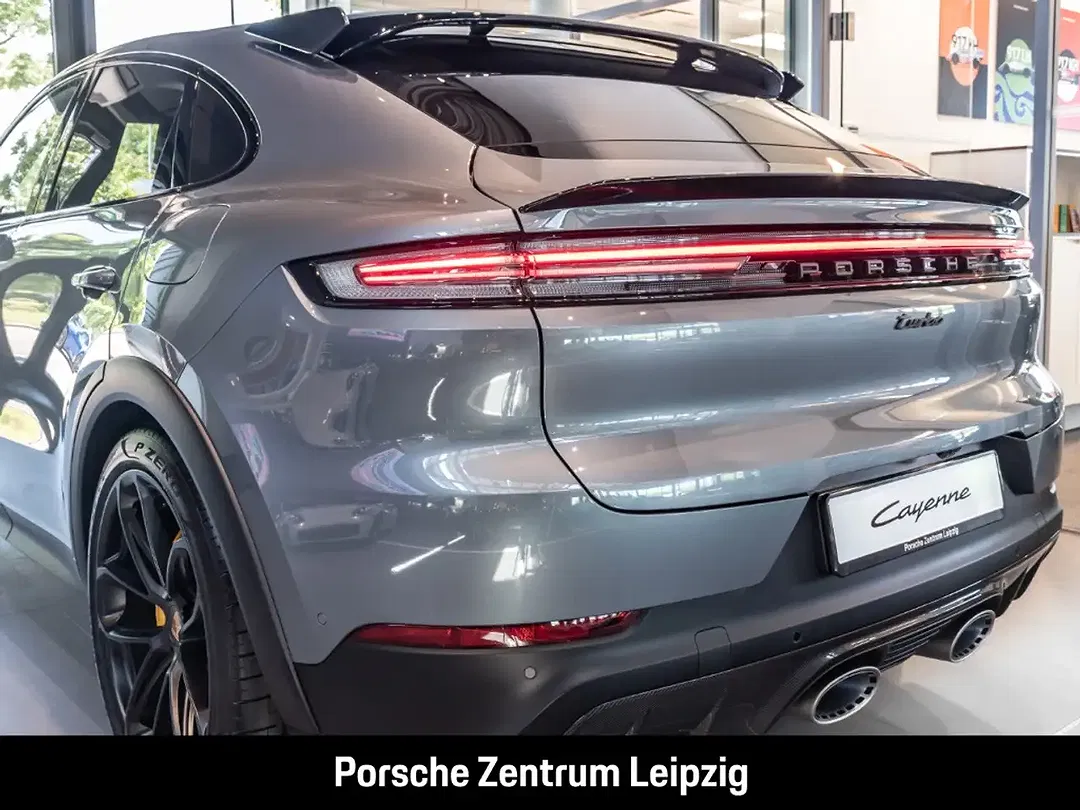 Porsche Cayenne - Thumbnail 13