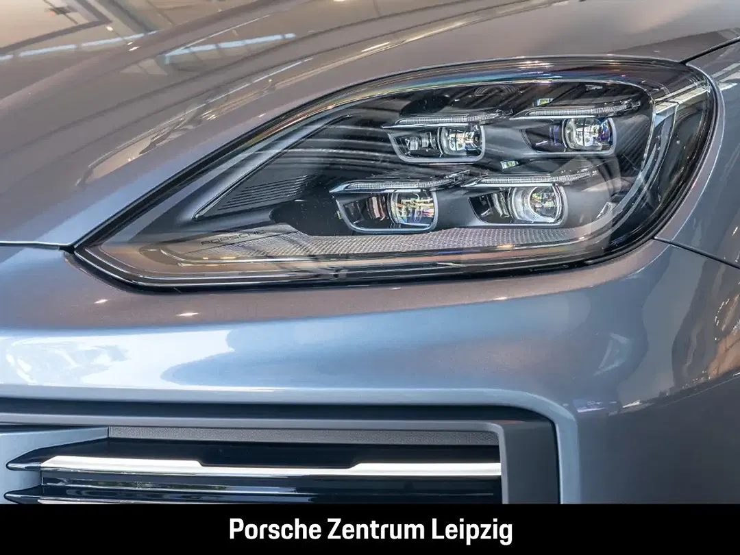 Porsche Cayenne - Thumbnail 9