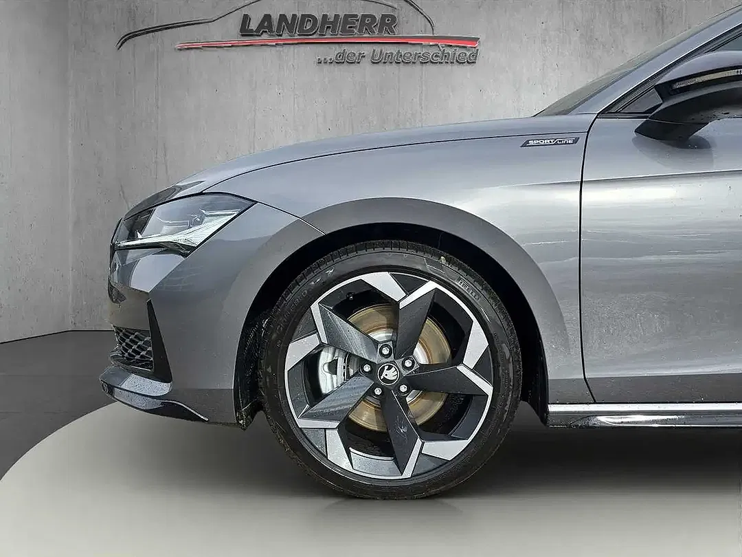 Skoda Superb - Thumbnail 13