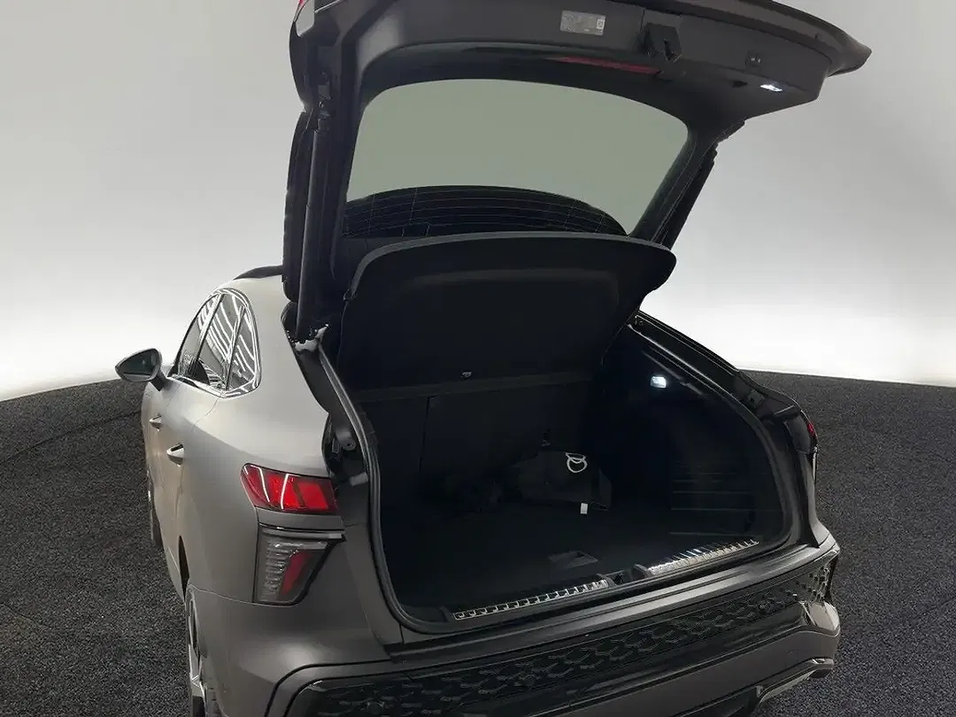 Audi Q3 - Thumbnail 4