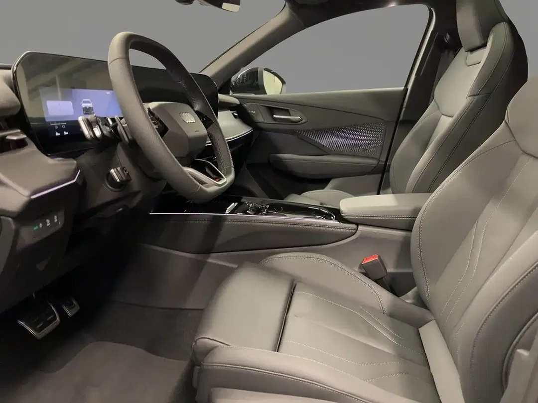 Audi Q3 - Thumbnail 5