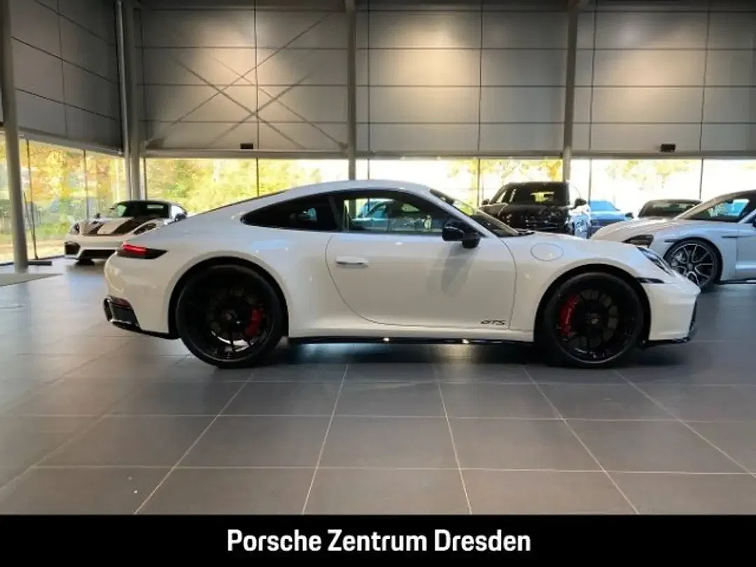 Porsche 992 - Thumbnail 10