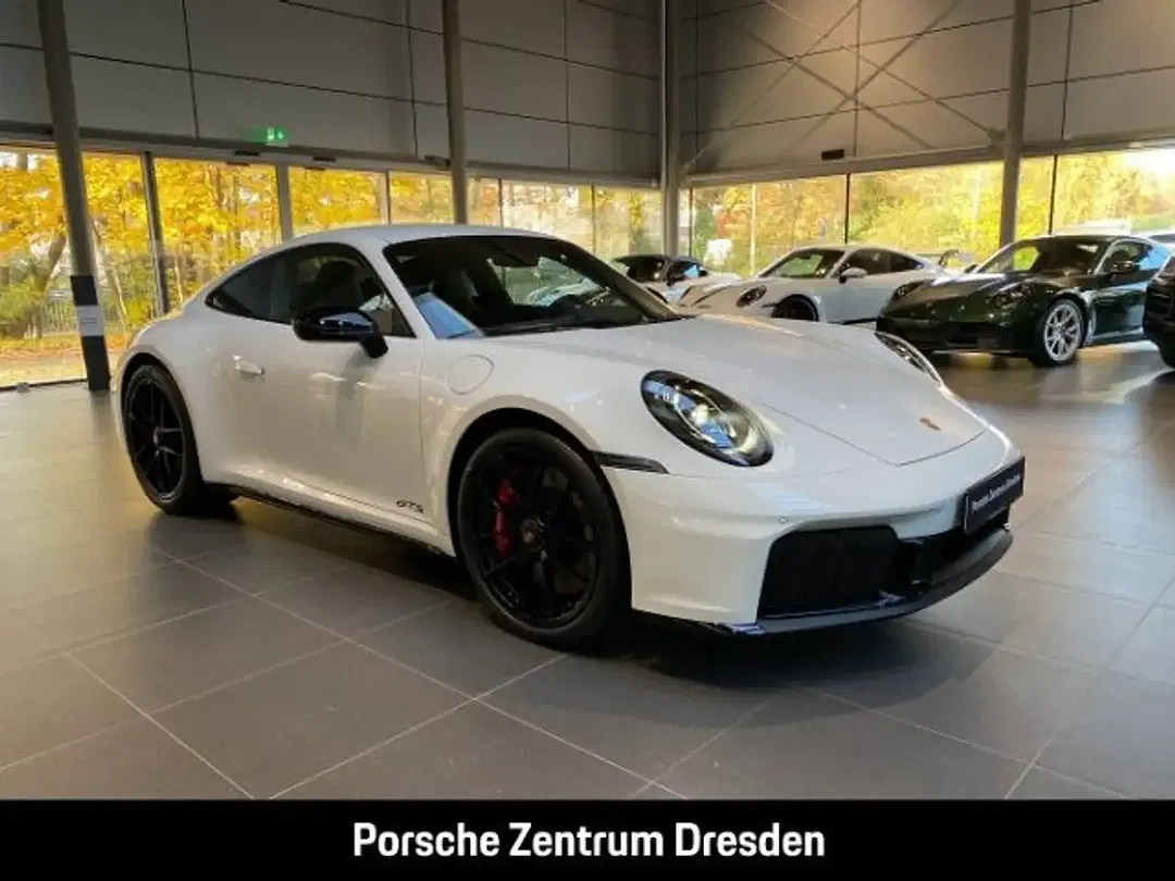 Porsche 992 - Thumbnail 11