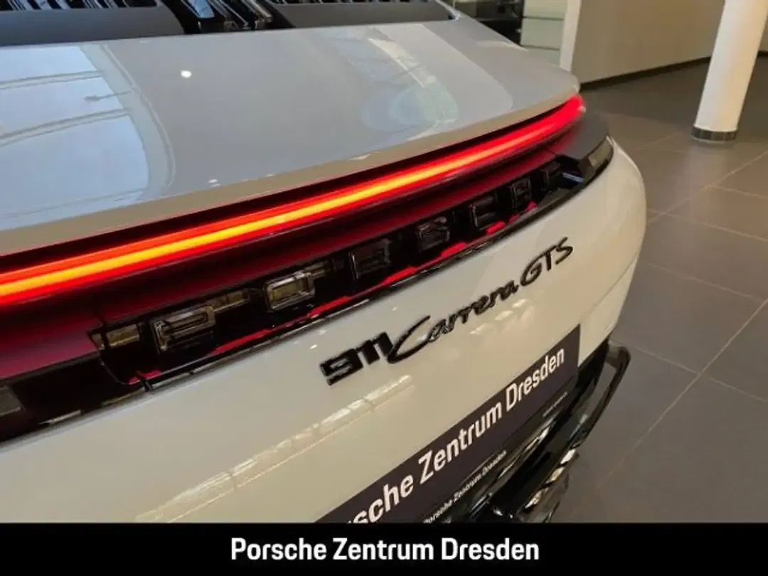 Porsche 992 - Thumbnail 14