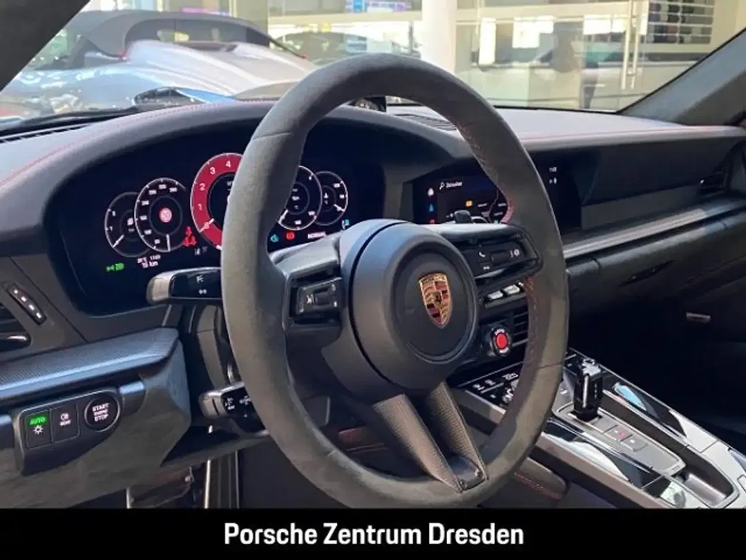 Porsche 992 - Thumbnail 5