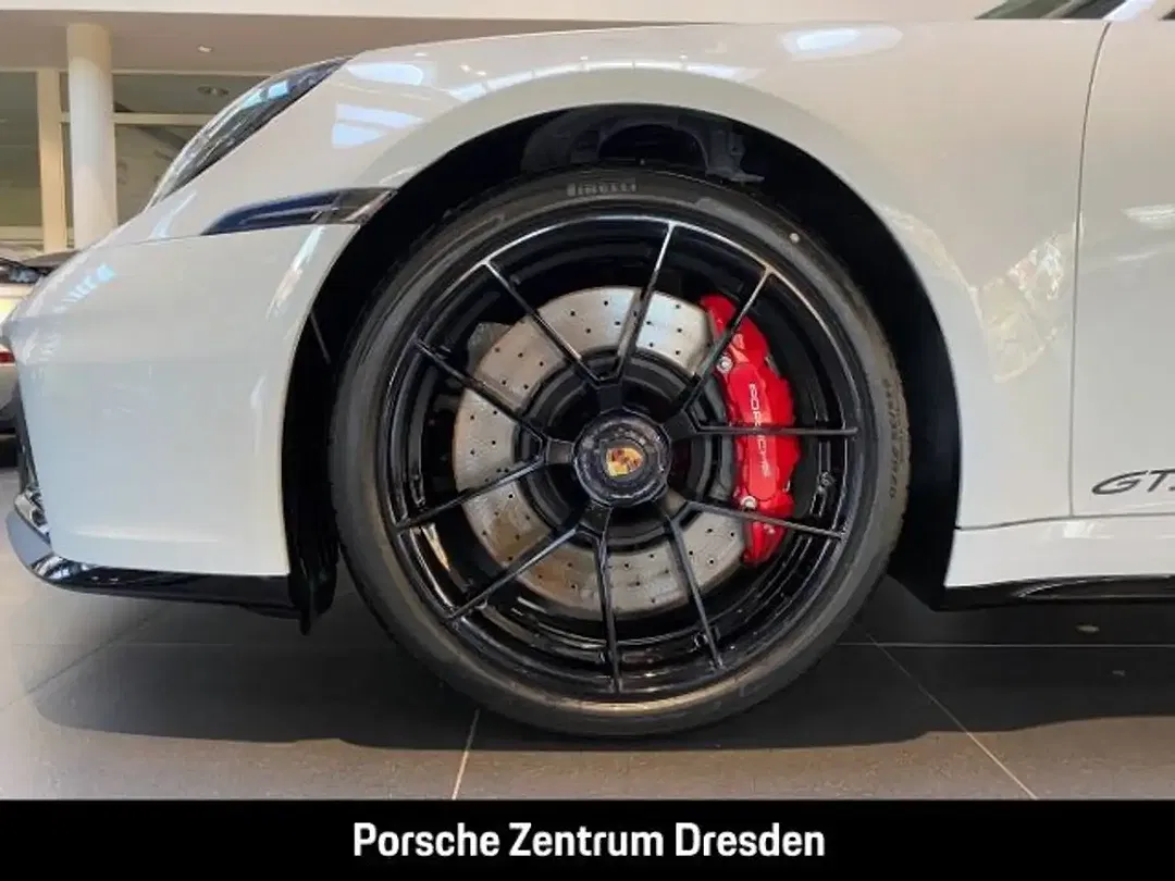 Porsche 992 - Thumbnail 8