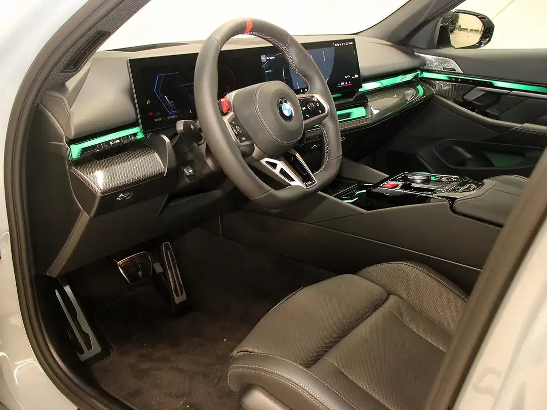 BMW M5 - Thumbnail 14