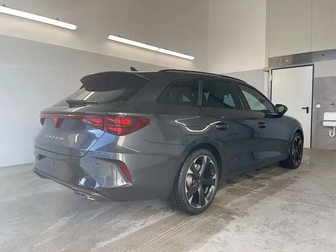 CUPRA Leon - Thumbnail 4