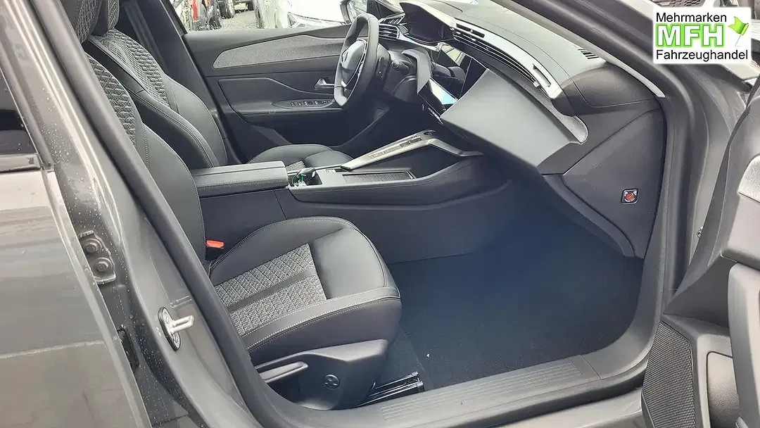 Peugeot 308 - Thumbnail 10