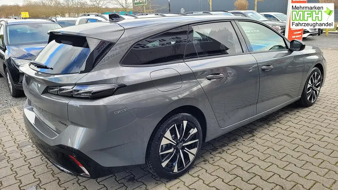 Peugeot 308 - Thumbnail 4