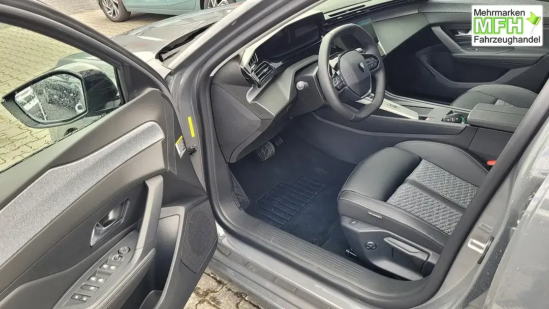 Peugeot 308 - Thumbnail 7