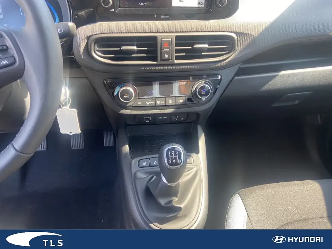 Hyundai i10 - Thumbnail 3
