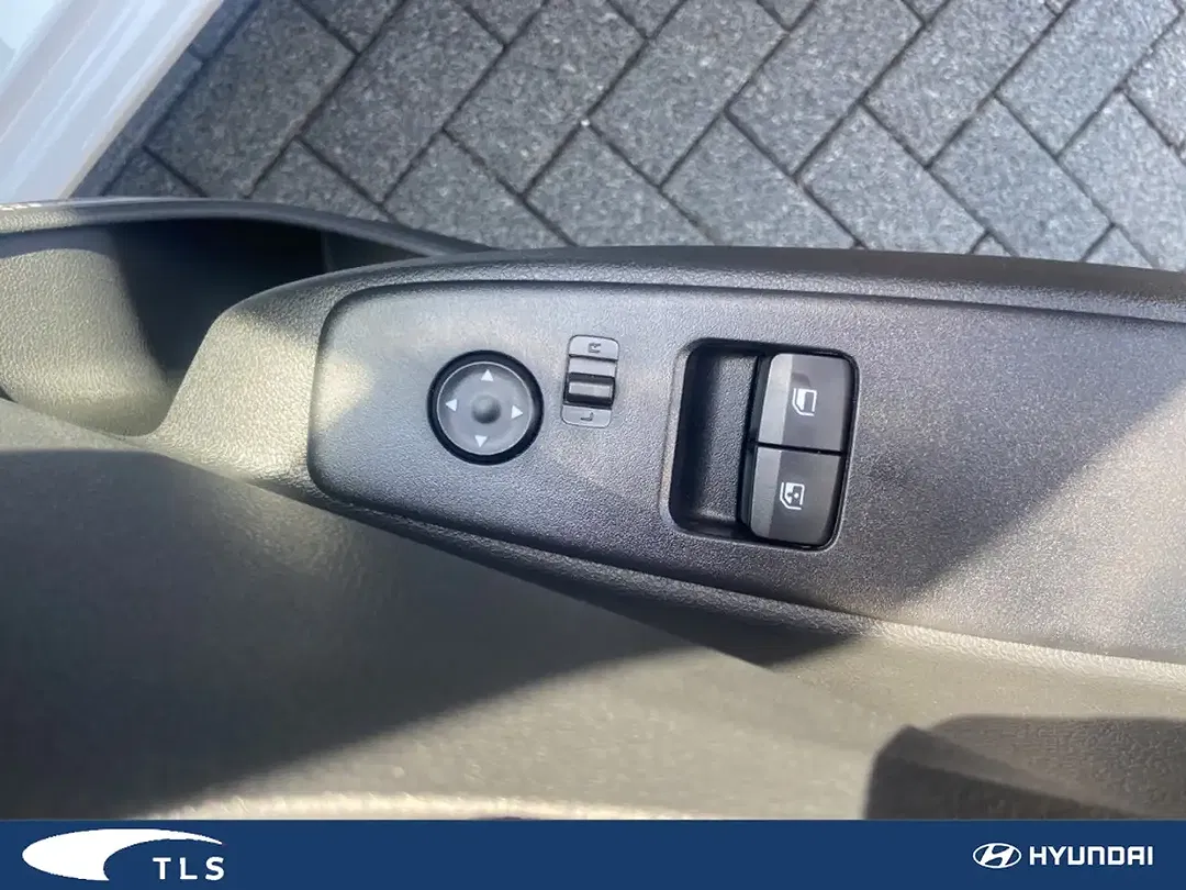 Hyundai i10 - Thumbnail 9