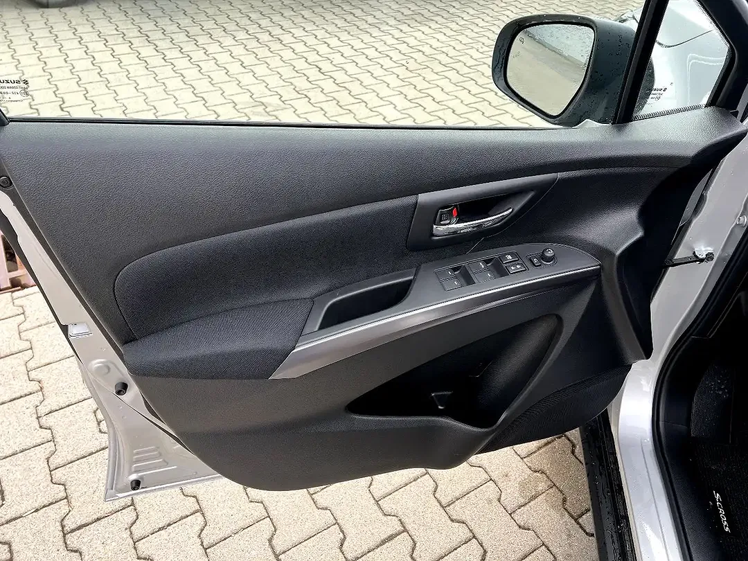 Suzuki S-Cross - Thumbnail 10