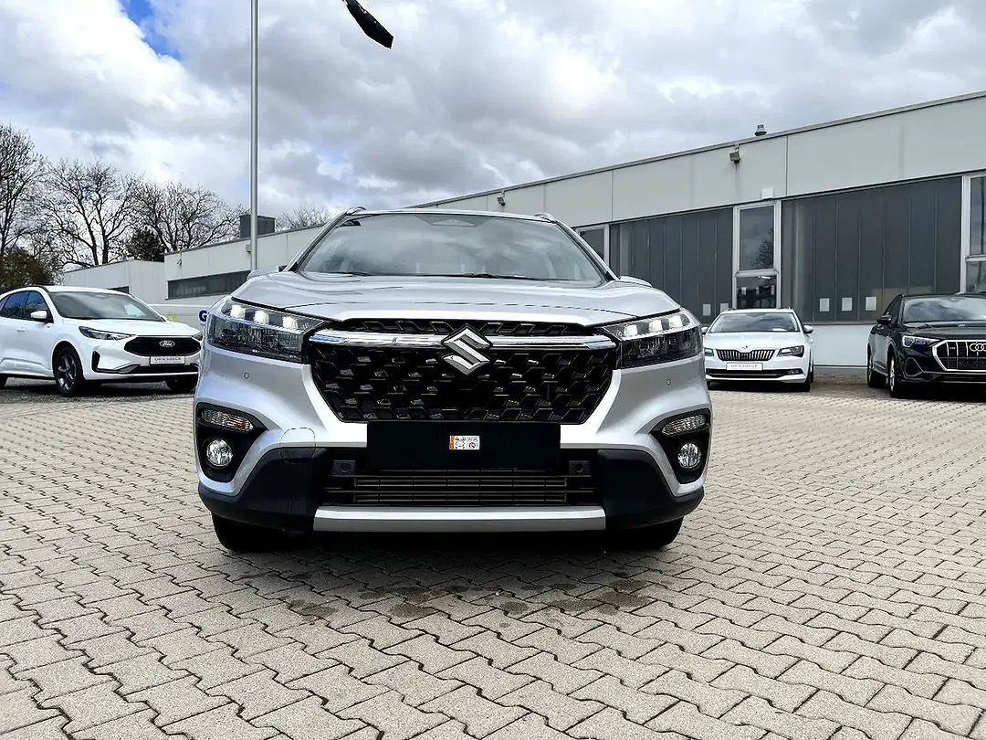Suzuki S-Cross - Thumbnail 6