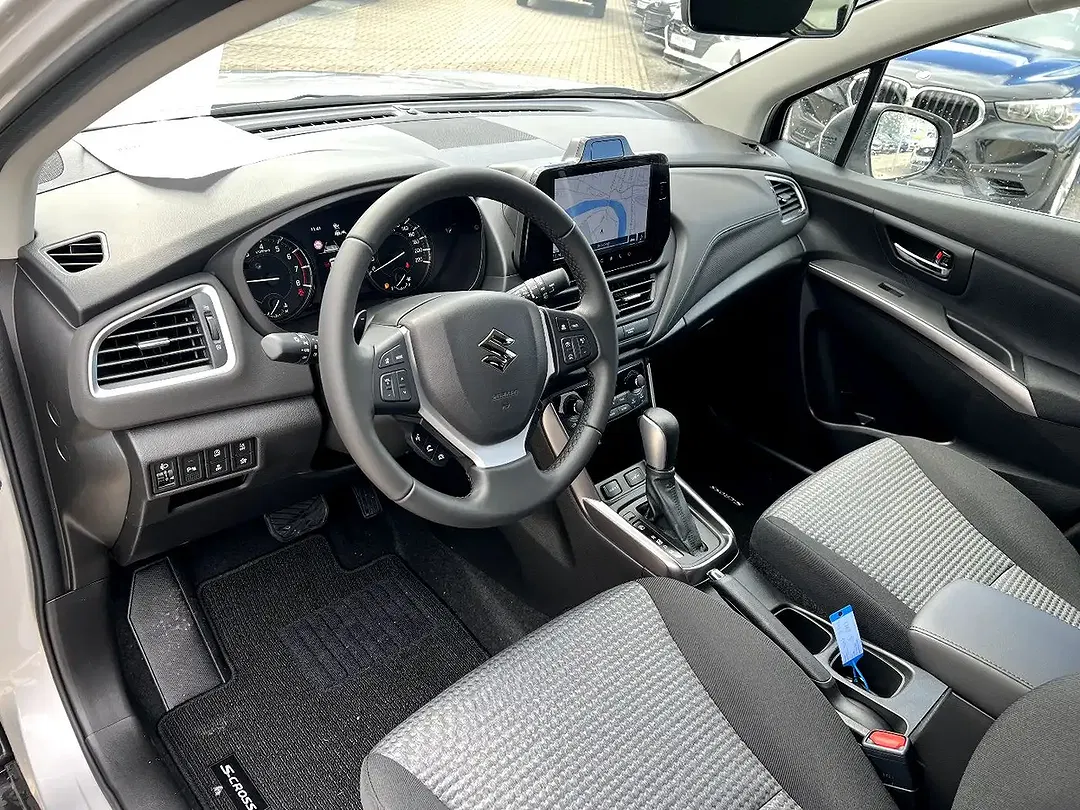 Suzuki S-Cross - Thumbnail 9