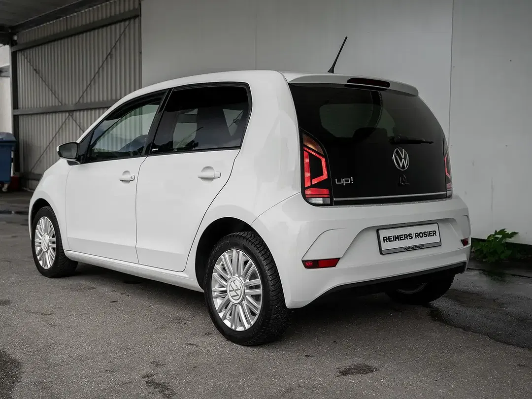 Volkswagen up! - Thumbnail 3