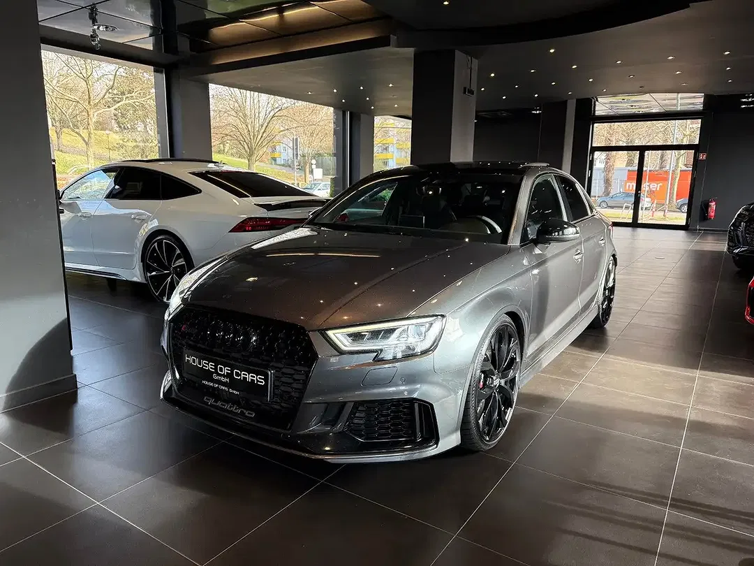 Audi RS3 2.5 TFSI quattro