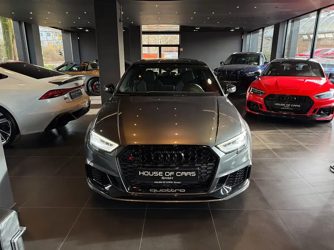Audi RS3 - Thumbnail 3