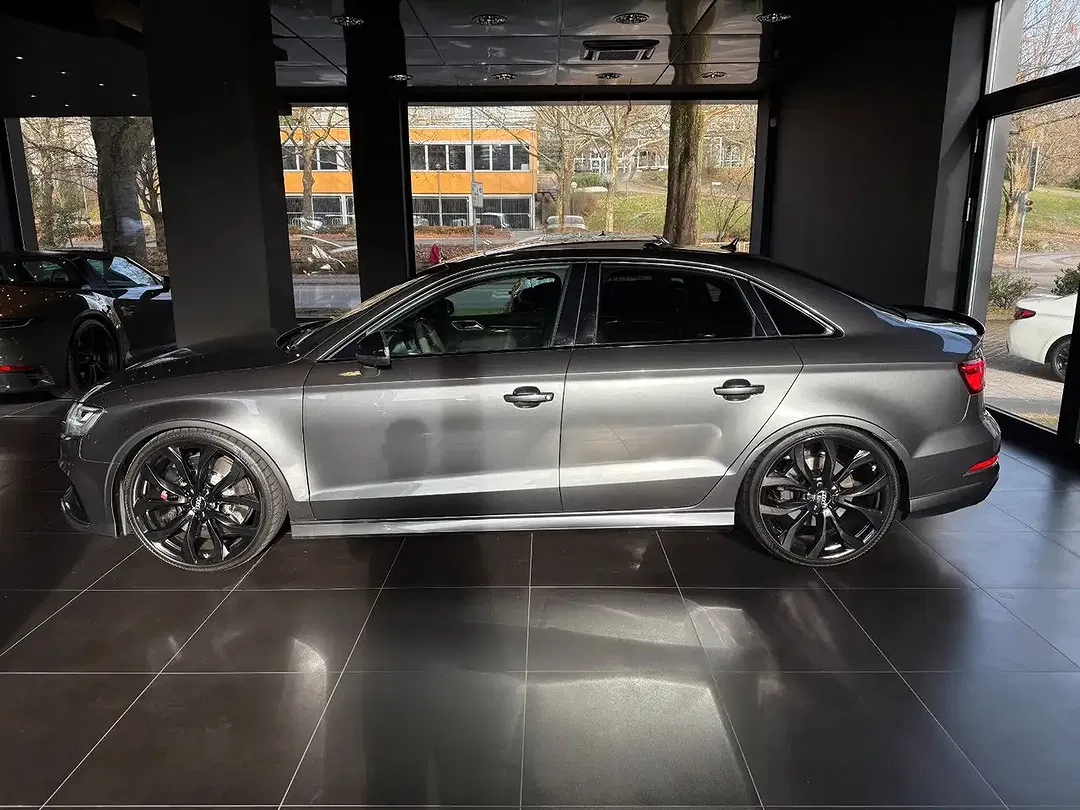 Audi RS3 - Thumbnail 5