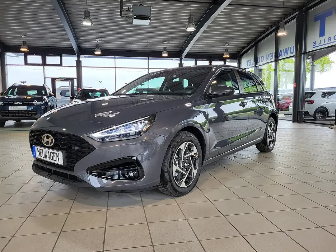 Hyundai i30 - Thumbnail 1
