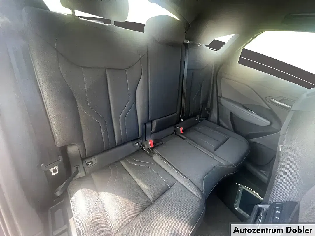Audi Q3 - Thumbnail 10