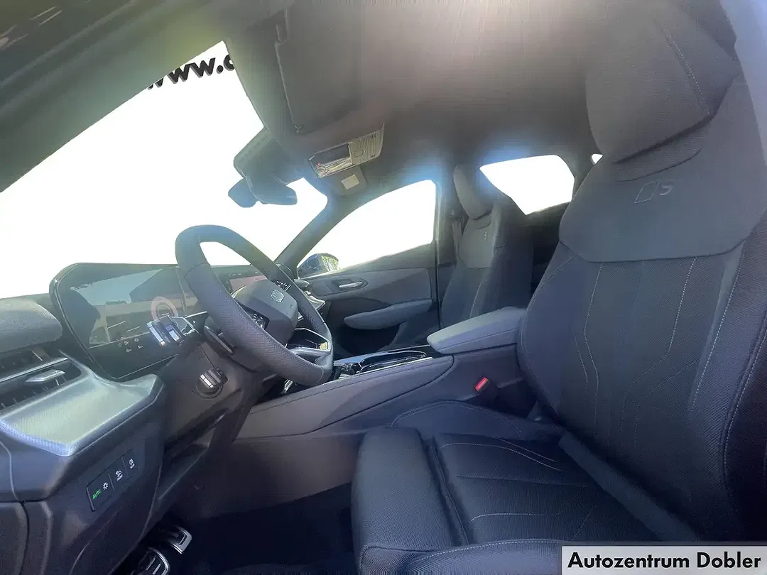 Audi Q3 - Thumbnail 12