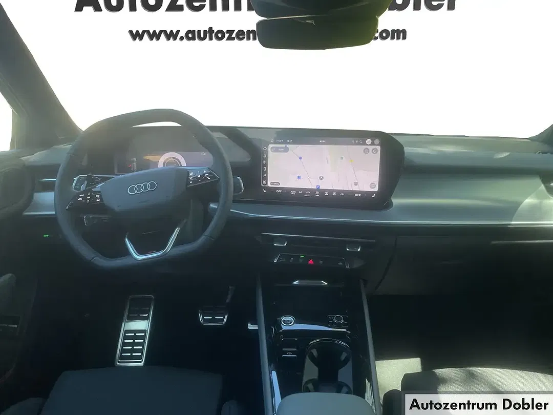 Audi Q3 - Thumbnail 13