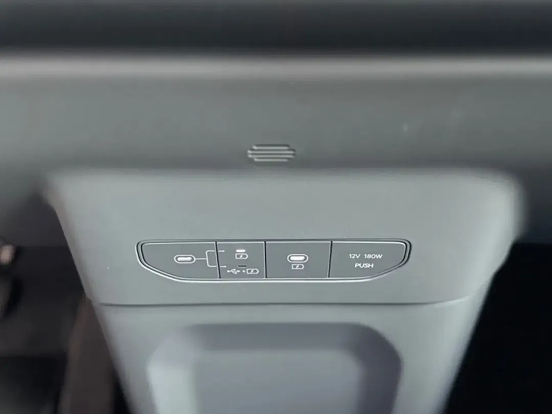 Kia EV9 - Thumbnail 11