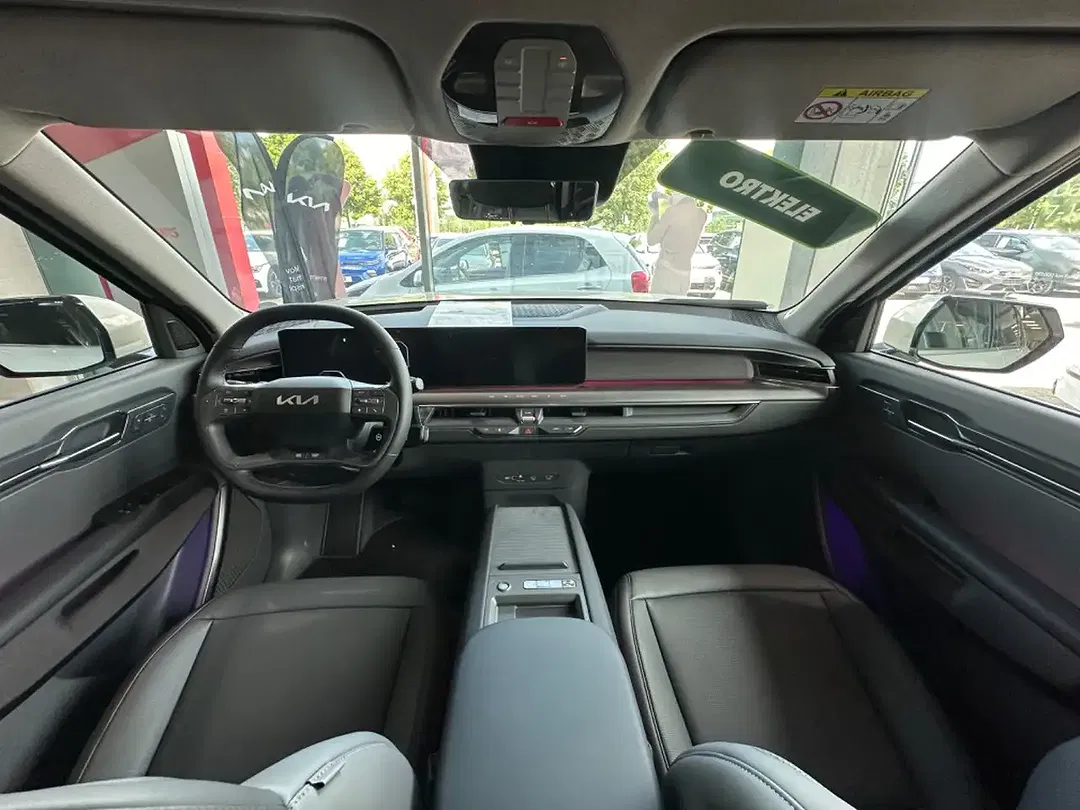 Kia EV9 - Thumbnail 5