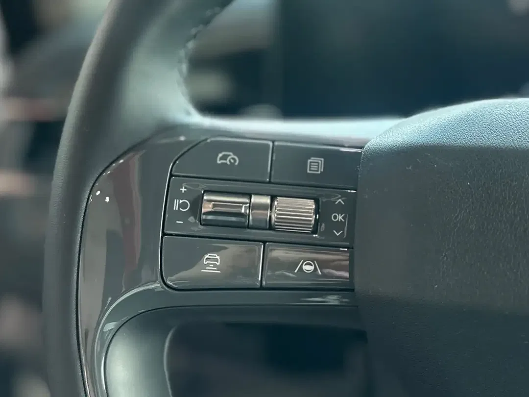 Kia EV9 - Thumbnail 7