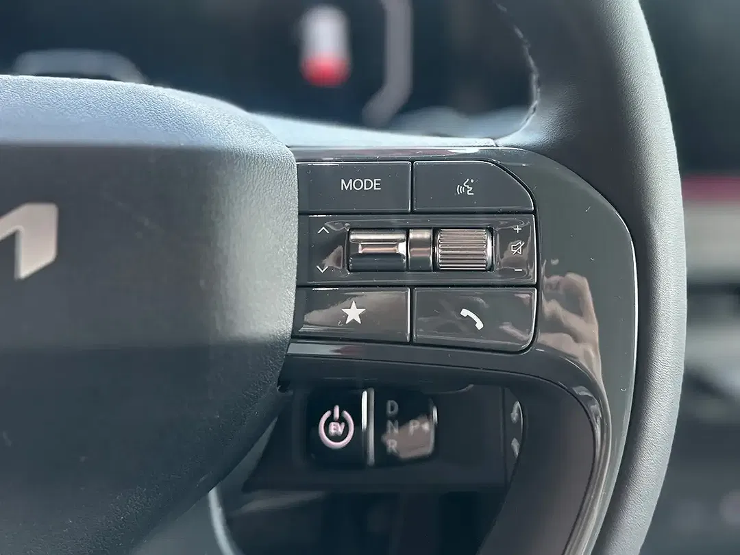 Kia EV9 - Thumbnail 8