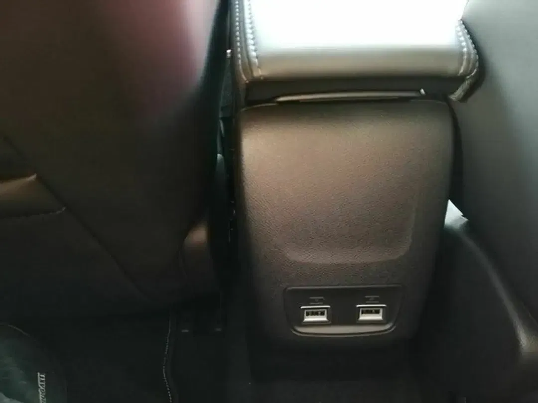 Peugeot 208 - Thumbnail 12
