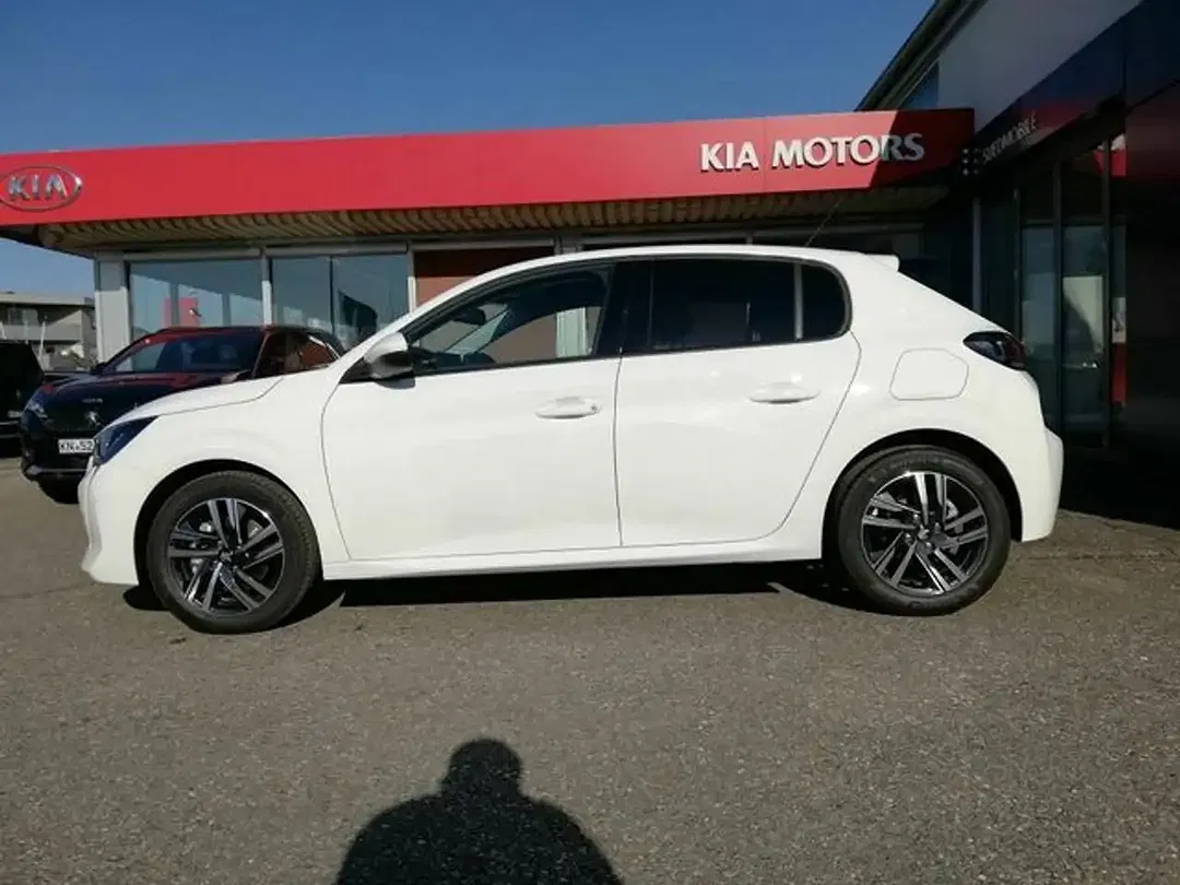 Peugeot 208 - Thumbnail 6