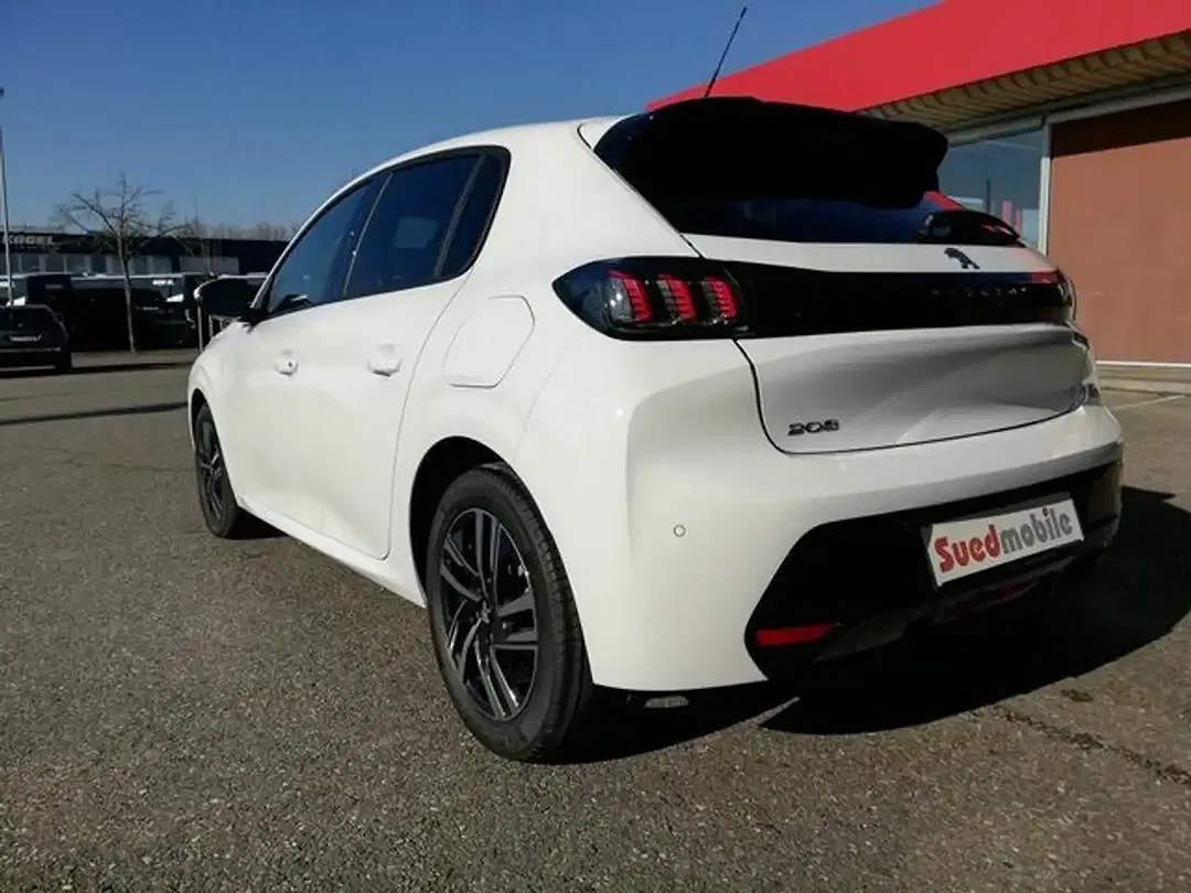 Peugeot 208 - Thumbnail 9