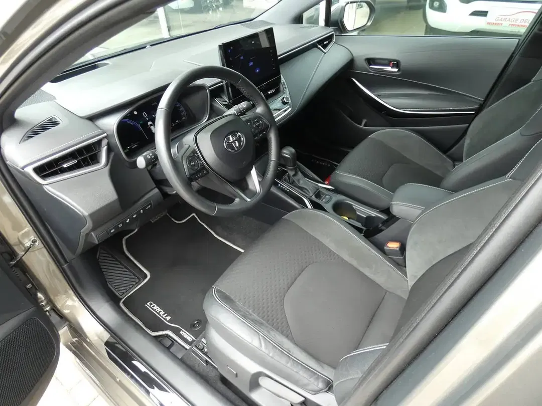 Toyota Corolla - Thumbnail 10