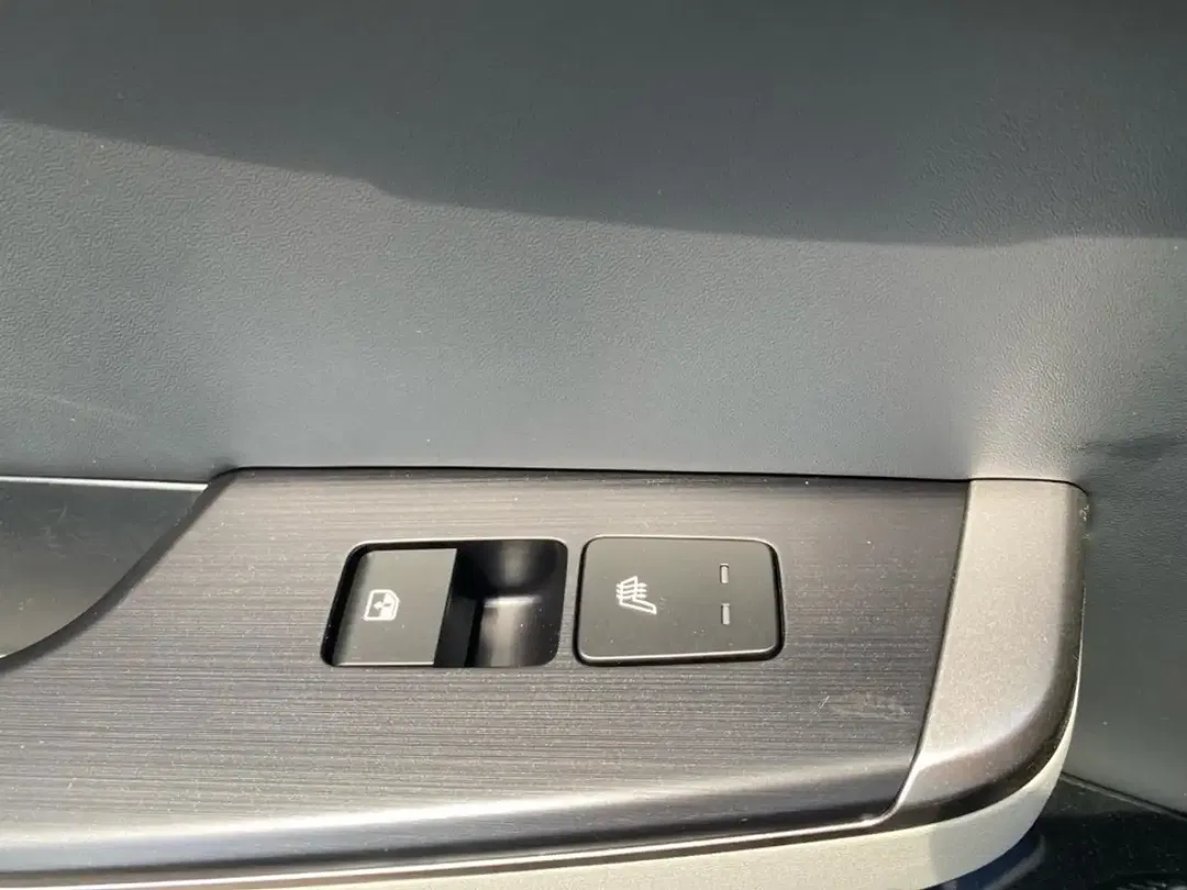 Kia EV6 - Thumbnail 14