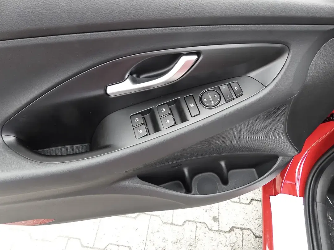 Hyundai i30 - Thumbnail 13