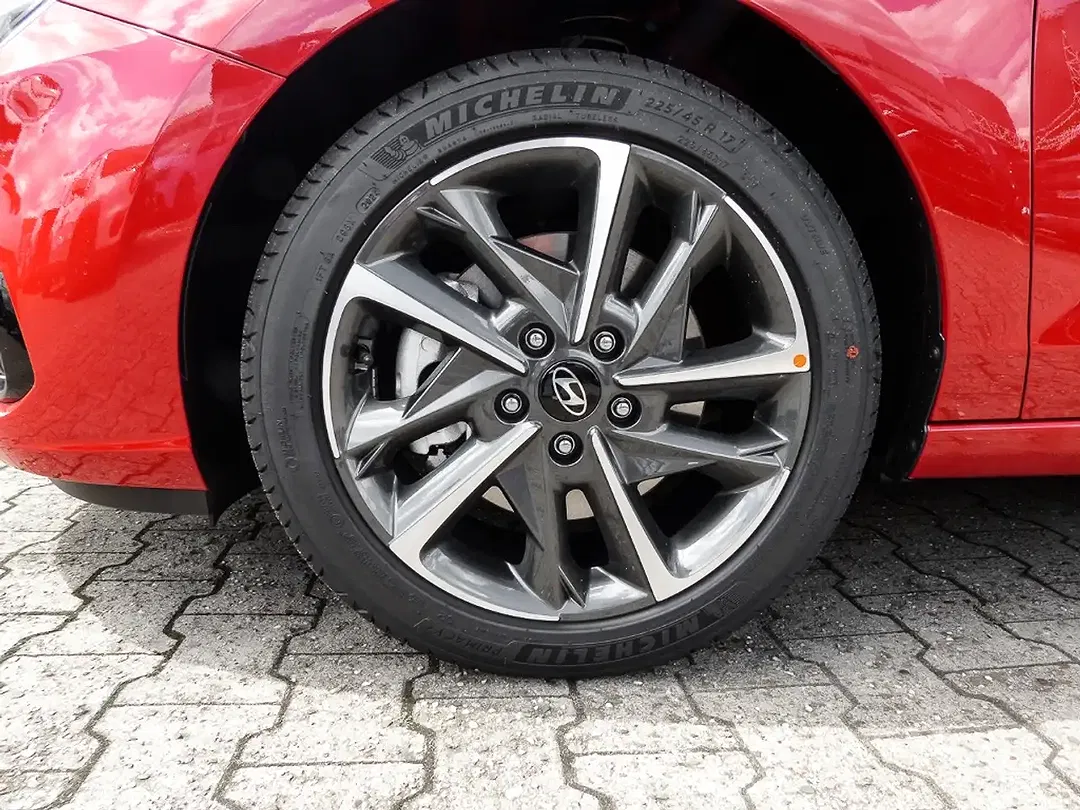 Hyundai i30 - Thumbnail 3