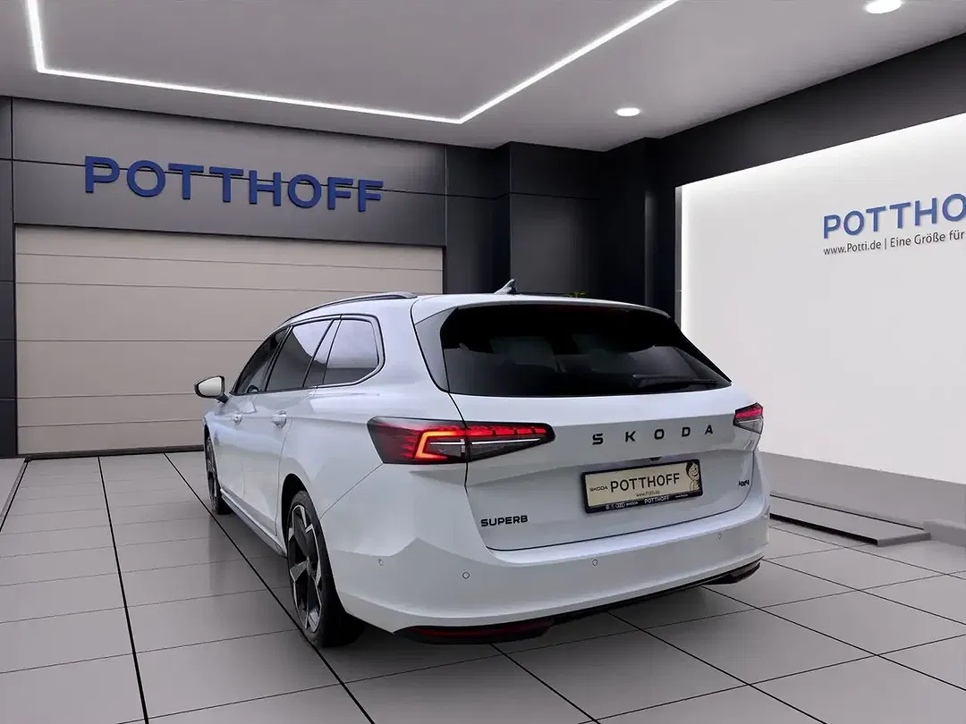 Skoda Superb - Thumbnail 3